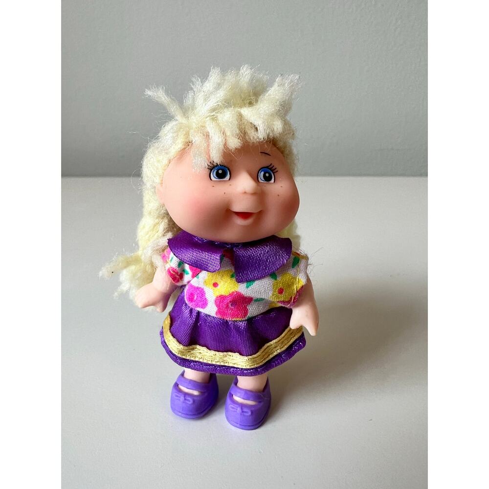 Vintage Cabbage Patch Kids Collectible Kid 1997 Mini Doll Blonde Hair Blue Eyes